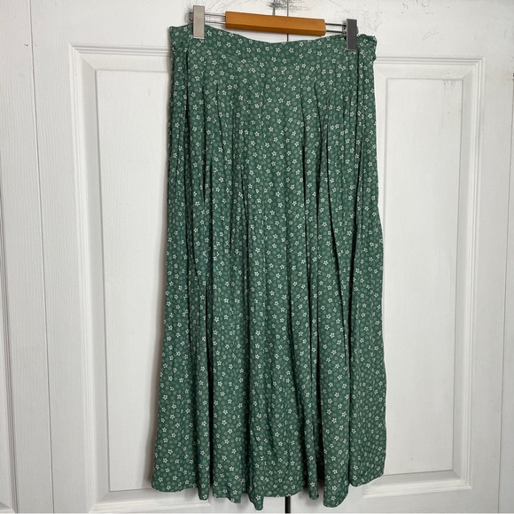 LAURA ASHLEY Pleated Maxi Skirt - Picture 2 of 15